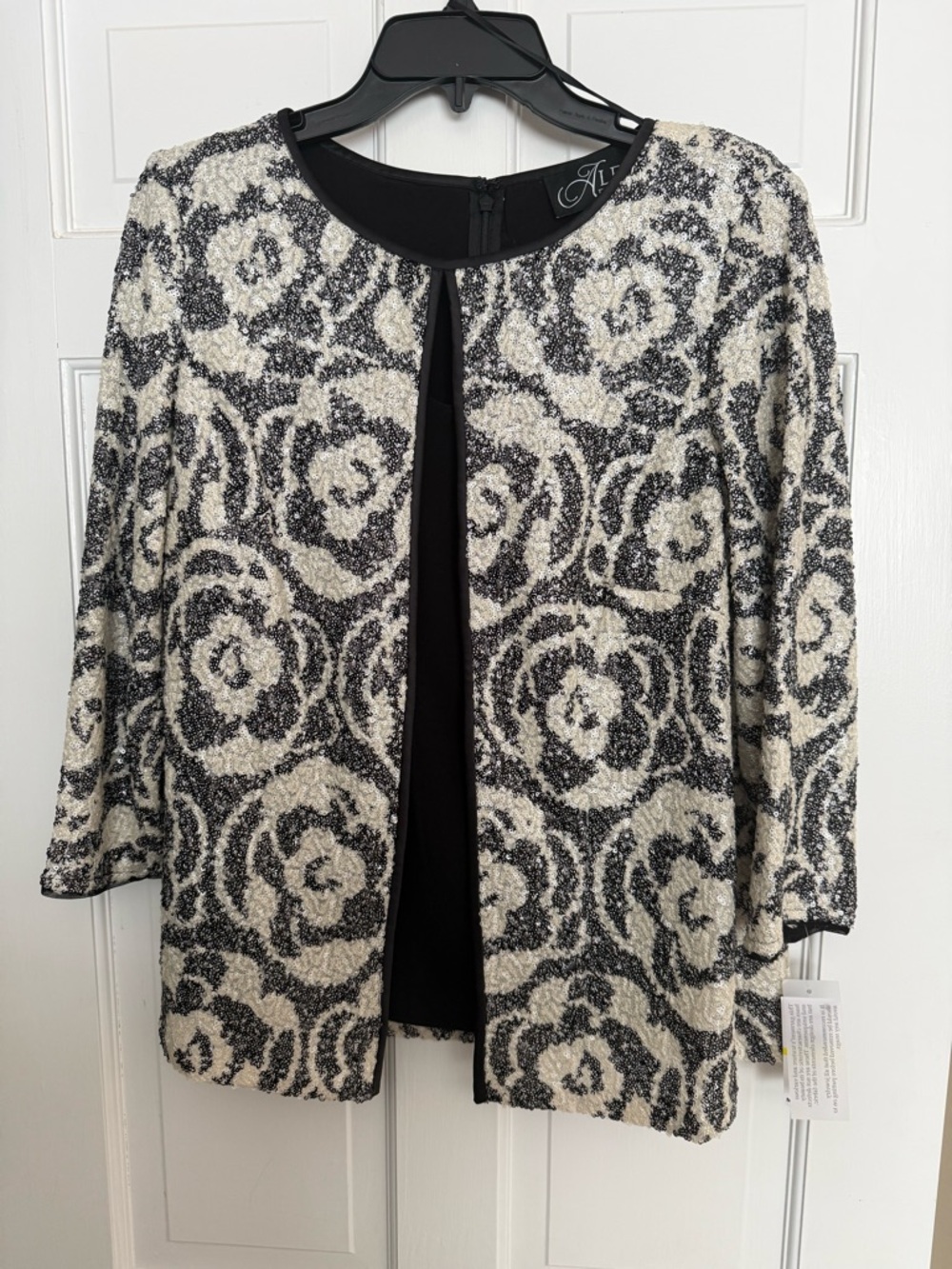 Alex Evenings Sequin Faux Twinset Top – Size Medium – NWT – Black & Ivory